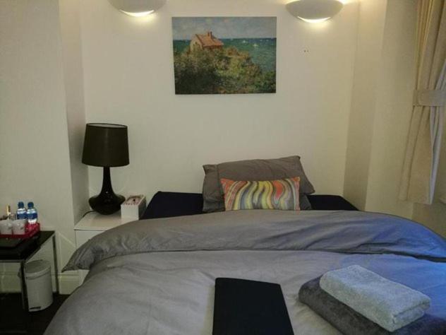 Lovet Homestay Лондон Екстериор снимка