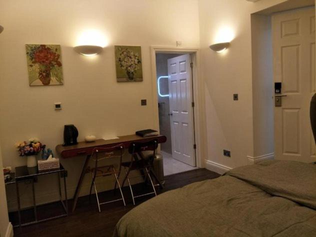 Lovet Homestay Лондон Екстериор снимка