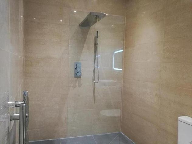 Lovet Homestay Лондон Екстериор снимка